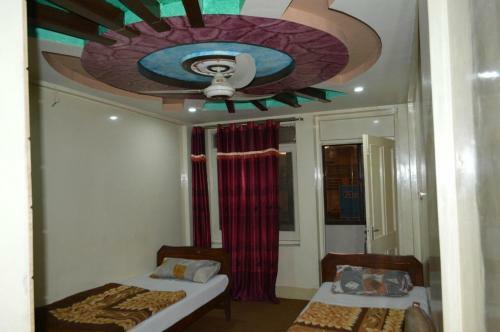 Hotel Deluxe