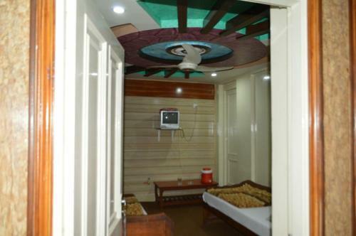 Hotel Deluxe