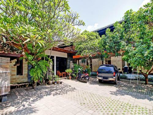 Oyo 90672 Balakosa Hotel