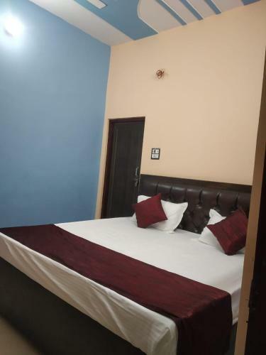Hotel Awadh Kailash