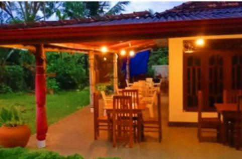 Bed & Breakfast Hiri Moon Villa