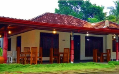 Bed & Breakfast Hiri Moon Villa