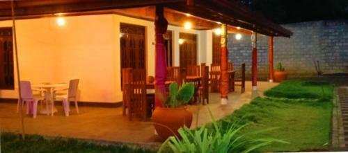 Bed & Breakfast Hiri Moon Villa