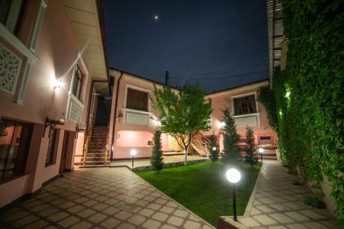 Siyob Hostel