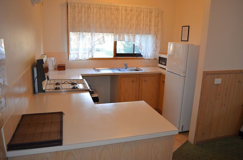 Mountain View Motor Inn & Holiday Lodges