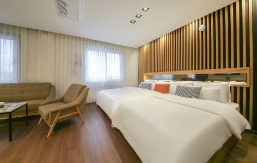 Urban Hotel