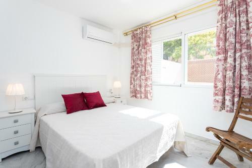 Los Boliches Beach Apartment By Ghr Rentals