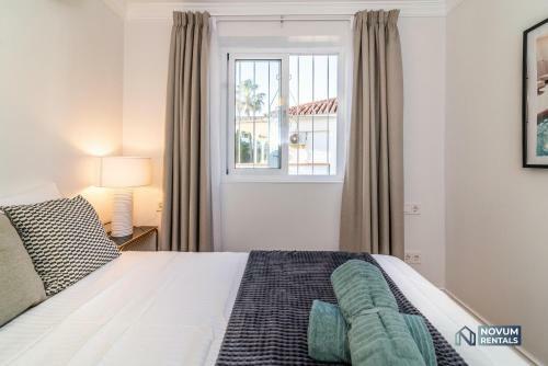 Apartamento Stunning 4-bdrm Townhouse With Sea Views