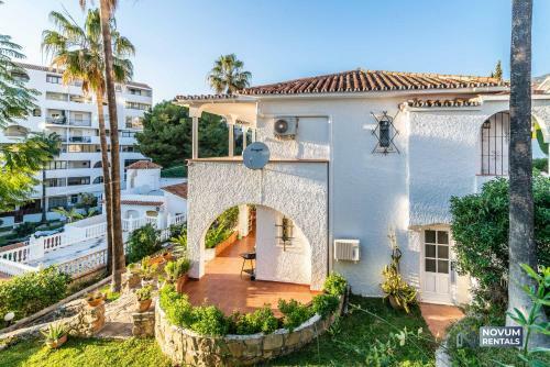 Apartamento Stunning 4-bdrm Townhouse With Sea Views
