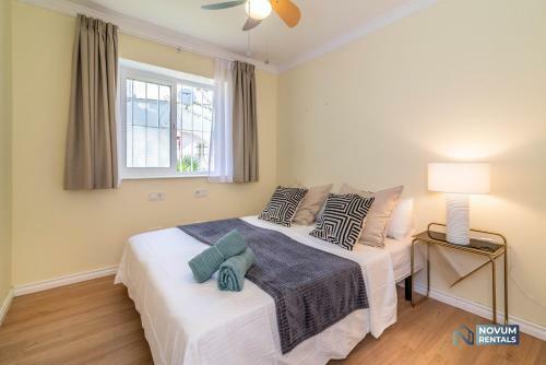 Apartamento Stunning 4-bdrm Townhouse With Sea Views