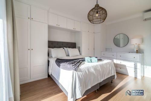 Apartamento Stunning 4-bdrm Townhouse With Sea Views
