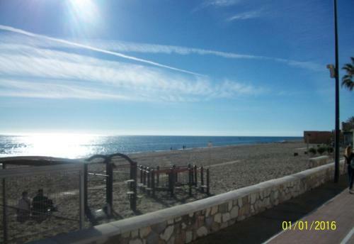 Lovely Townhouse Next To The Beach
