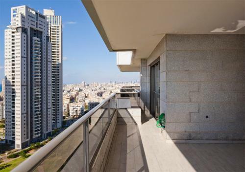 Apartamento O?&o Group- Mini Penthouse 3br Sea View Bat-yam
