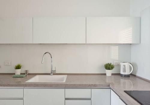 Apartamento O?&o Group-exiting Beach View Best Loc Bat-yam 3br