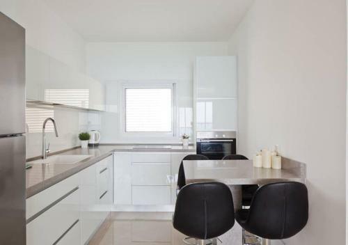 Apartamento O?&o Group-exiting Beach View Best Loc Bat-yam 3br