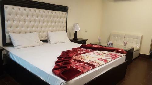 Hotel Civic - Gujranwala