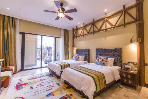 Dinoman Club Hotel