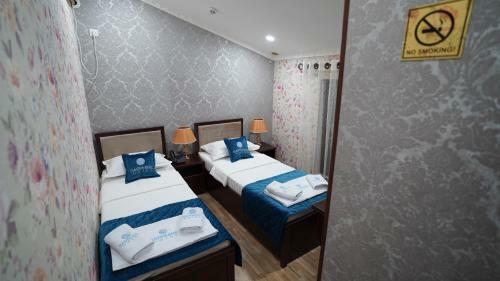 Sapphire Hotel