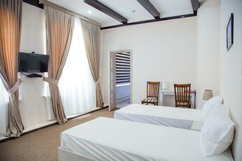 Continent Hotel