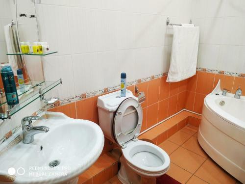 Hostal Happy House Hotel