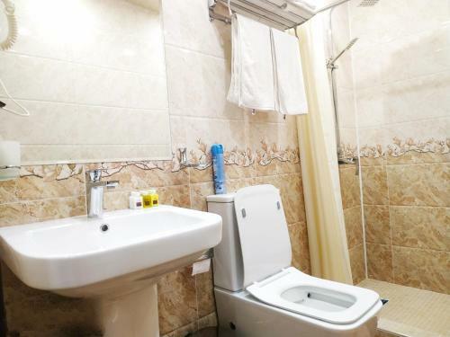 Hostal Happy House Hotel