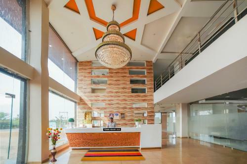 Townhouse Oak Hotel Gaurav Pride