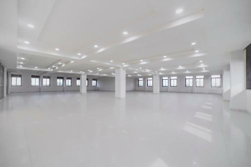Townhouse Oak Hotel Gaurav Pride