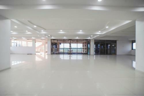 Townhouse Oak Hotel Gaurav Pride