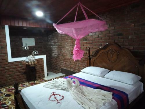 Hotel Whiteroyal