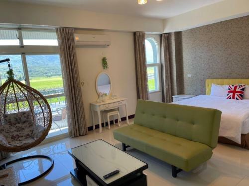 Hostal Holiday Homestay
