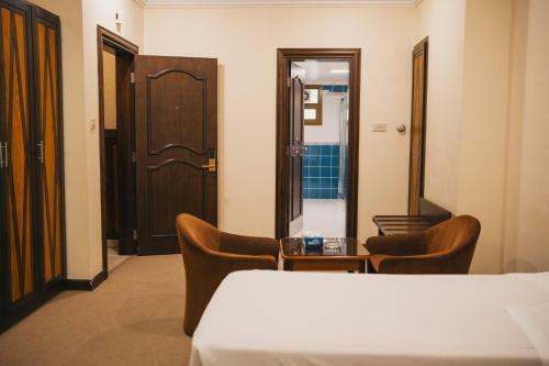 Devona Hotel