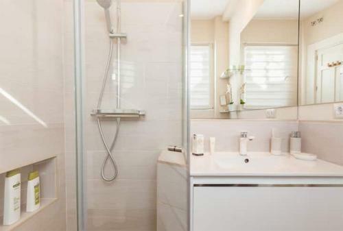 Apartasuite Deluxe Centro Hist�rico �tico Tranquilo Con Terrazas A Pie de Calle