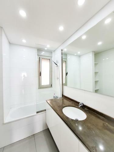 Sea & Sky Apartment 275 M2 Dbaye