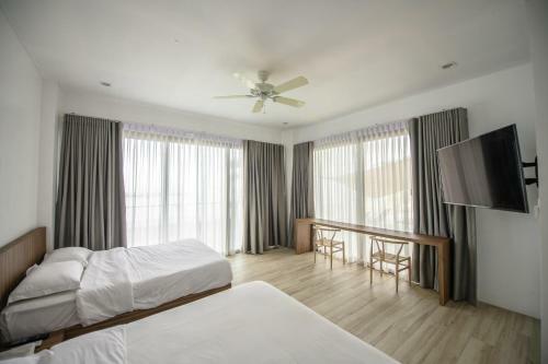 Waikoloa Hotel And Beach Resort