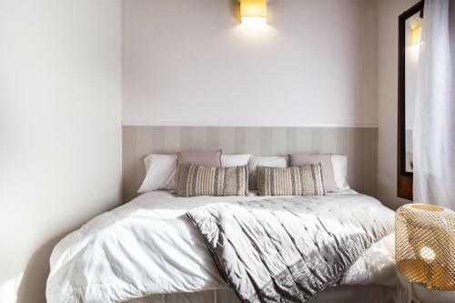 Apartamento Junto Al Albaic�n Con Terraza