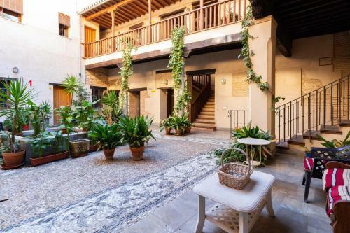 Apartamento Junto Al Albaic�n Con Terraza