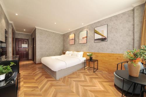 Hotel ??????