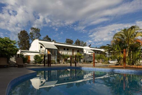Novena Palms Motel