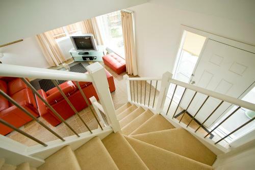 Serviced Houses Gowanbrae