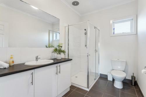 Serviced Houses Gowanbrae