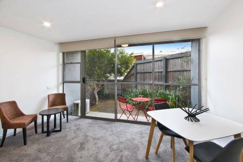Aparthotel Lorne Bay View