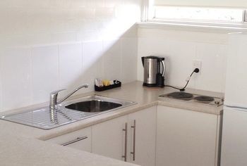 Bathurst Apartments