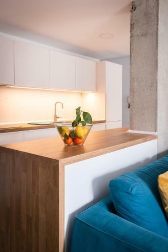 Apartamento Ni�os Luchando