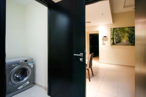 Apartamento R&h- 1br, Marina, Spacious, Beach, Biz-ready