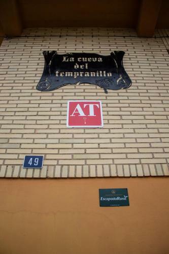 La Cueva Del Tempranillo