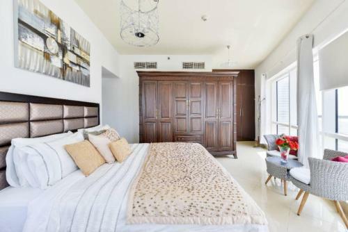 Apartamento Beautiful 2bed 2baclcony In Jlt, Dubai