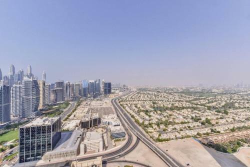 Apartamento Beautiful 2bed 2baclcony In Jlt, Dubai