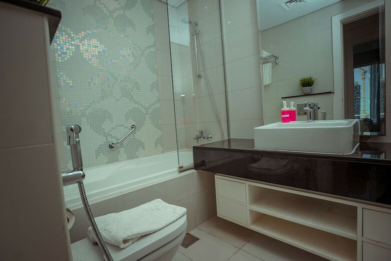 Apartamento Al Ashrafia Holiday Homes- Waterfront Downtown