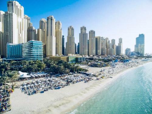 California Hostel Dubai Beach