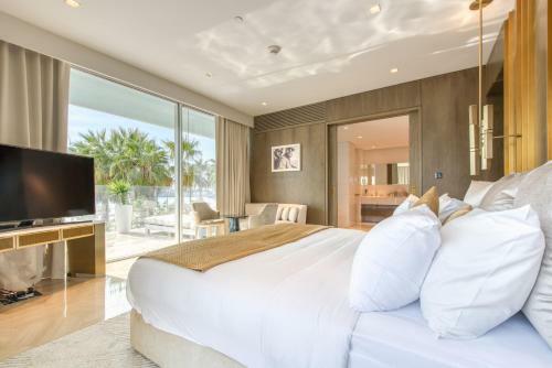 Maison Privee - Five Palm Villa